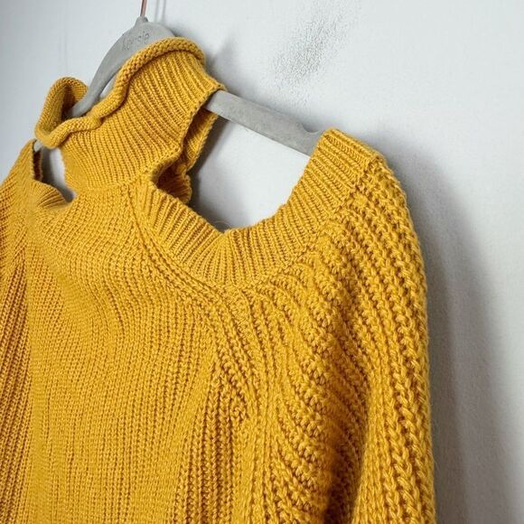 JODIFL | Mustard Yellow Cold Shoulder Turtleneck Sweater Lace Up Women’s Size L - Picture 2 of 8